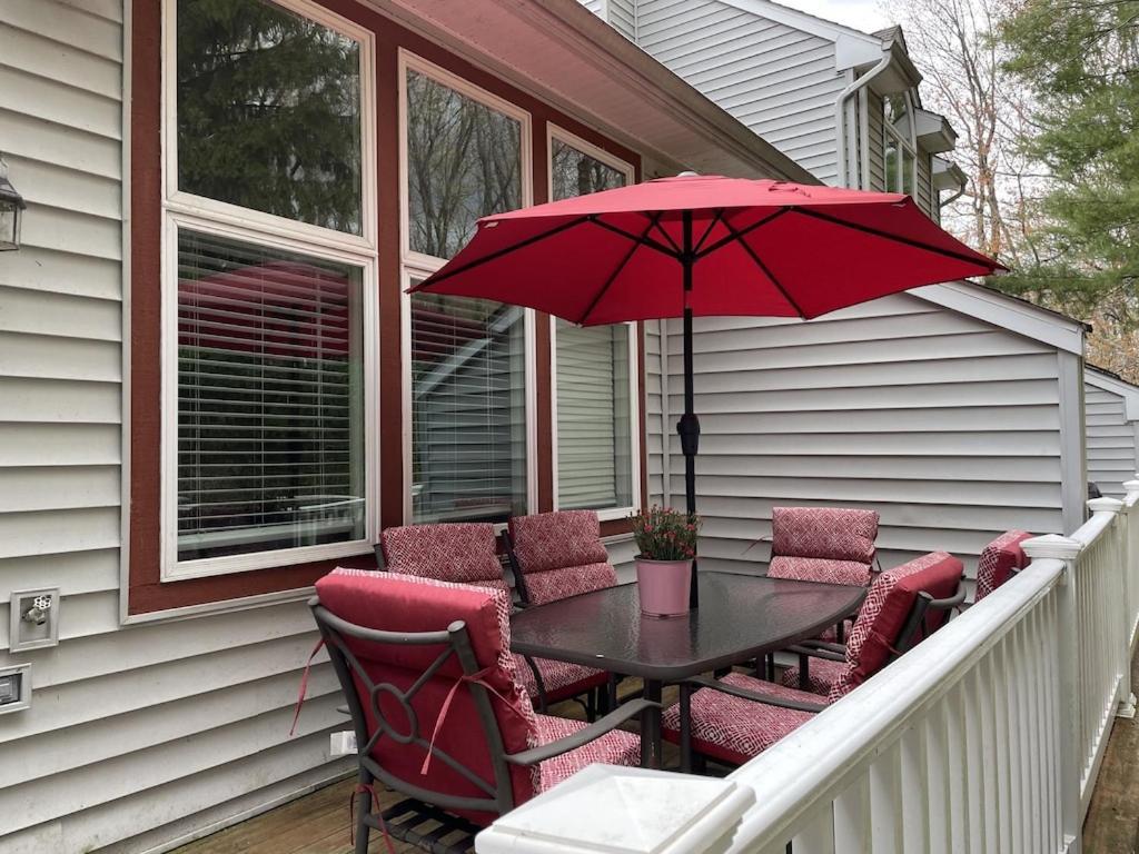 Beautiful Lake Harmony Townhouse At Big Boulder Lake And Ski Area Bagian luar foto