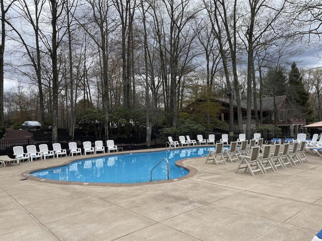 Beautiful Lake Harmony Townhouse At Big Boulder Lake And Ski Area Bagian luar foto